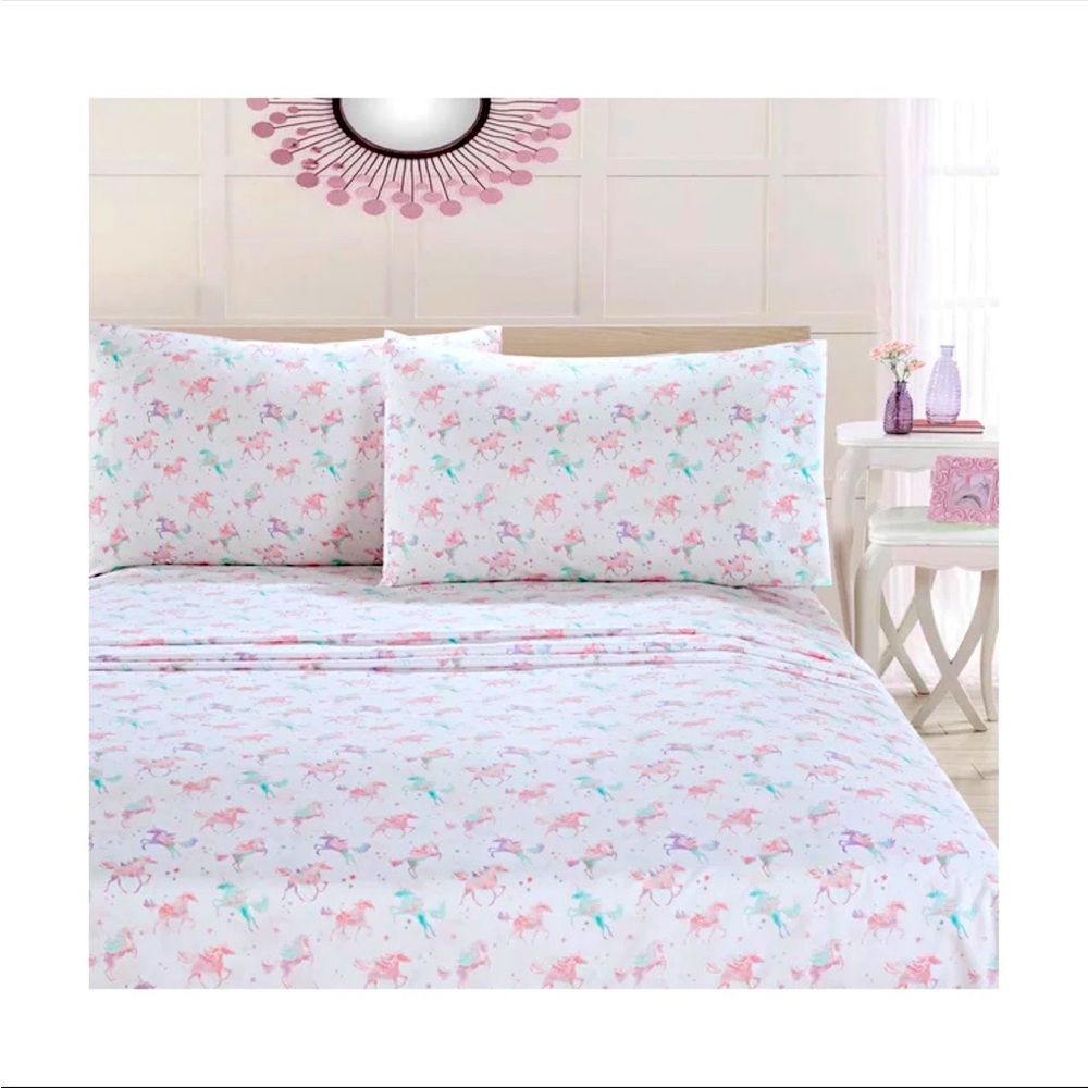Girls Unicorn Twin/Twin XL Sheet/Pillowcase Set